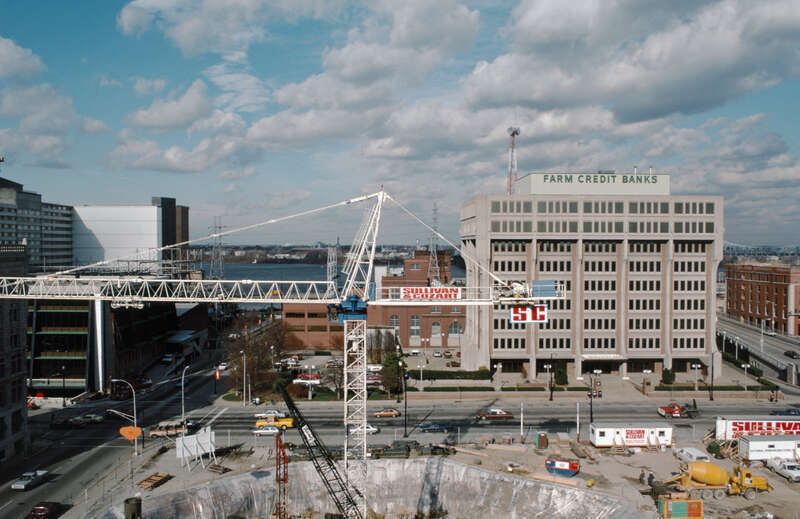 Looking N from roof of <a href="http://www.levybuilding.com/History.aspx" rel="nofollow">Levy Building</a> at NE corner of 3rd and Market Sts.
In foreground, construction of foundation of One Corporate Plaza at SE corner of 3rd and Main