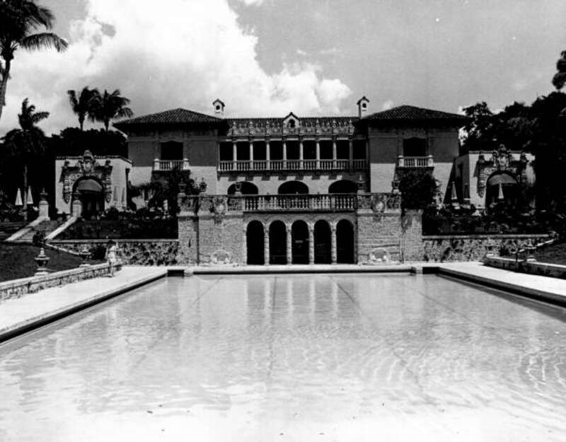 Local call number: PR14949
Title: El Jardin, Coconut Grove, Miami
Date: ca. 1950
General Note: El Jardin, located at 3747 Main Highway in Miami, Florida, was built in 1918 by architect Richard Kiehnel. It was added to the National Register of