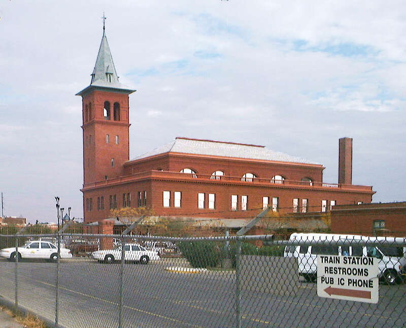 El Paso, Texas, depot with the westbound Amtrak Sunset Limited.