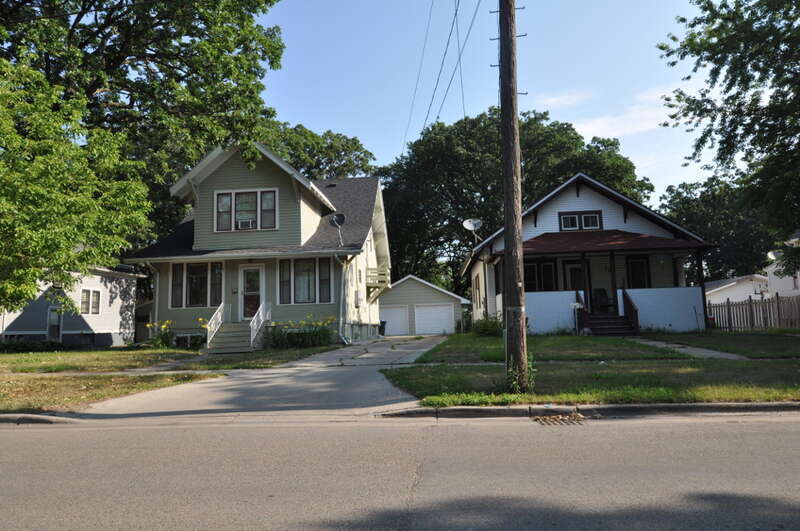 Fargo Oak Grove Residential Historic District, Fargo, North Dakota.