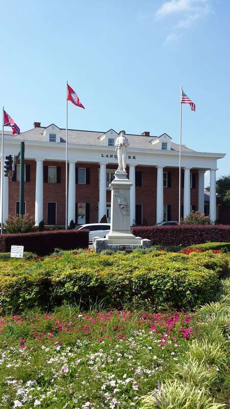 Hot Springs Confederate Monument



This is an image of a place or building that is listed on the National Register of Historic Places in the United States of America. Its reference number is 96000457.
