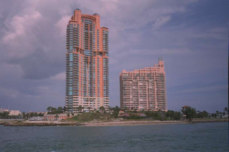 Miami Beach  -Portofino Tower