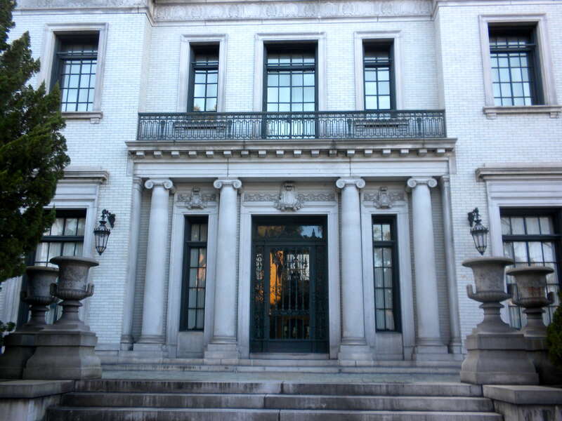 Armstrong House (now Bouhan, Williams &amp; Levy LLP) (1917), bought and restored by James Arthur Williams, 447 Bull Street