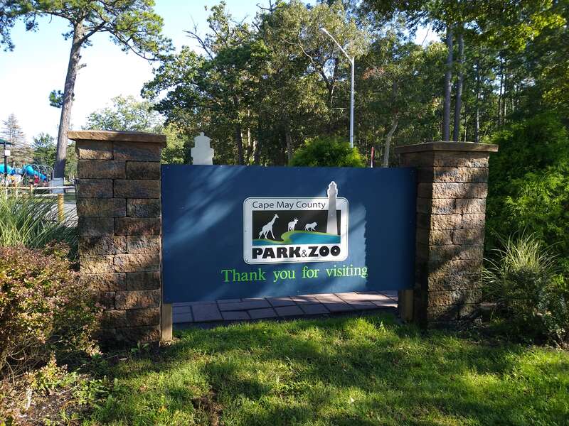 Cape May County Park &amp; Zoo exit sign