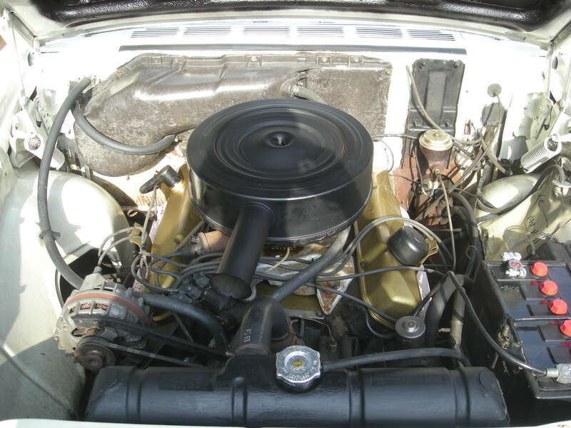 A 1961 DeSoto Hardtop engine at the 2014 Rolling Sculpture Car Show in Ann Arbor, Michigan (United States).
