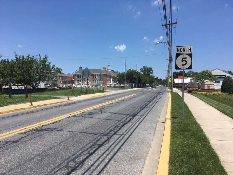 Northbound Delaware Route 5 (Federal Street) past the intersection with Delaware Route 5 Alternate (Sand Hill Road) in Milton, Delaware