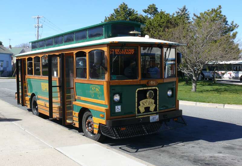 Newport Bus, RIPTA  Optima Heritage Streetcar #18.