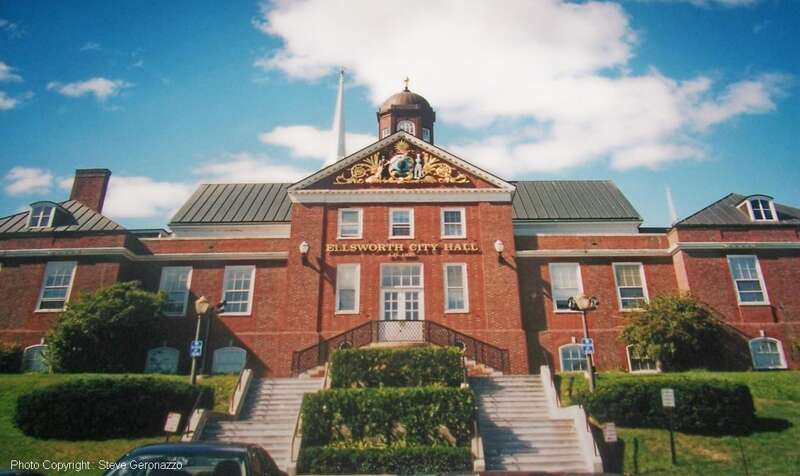 Ellsworth City Hall