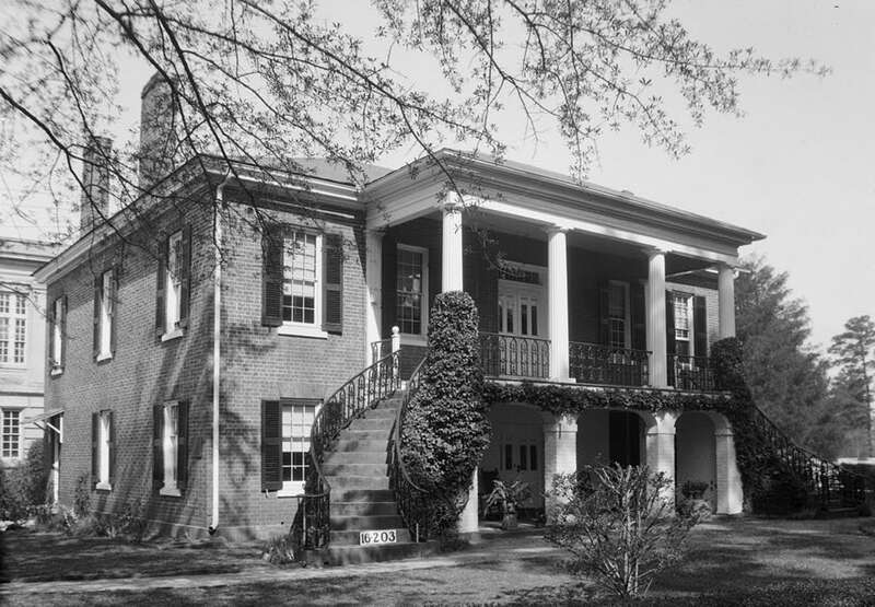 University of Alabama, Josiah Gorgas House, Ninth Avenue &amp; Capstone Drive, Tuscaloosa, Tuscaloosa County, AL.  FRONT VIEW. - EAST ELEVATION
HABS ALA,63-TUSLO,3A-1.