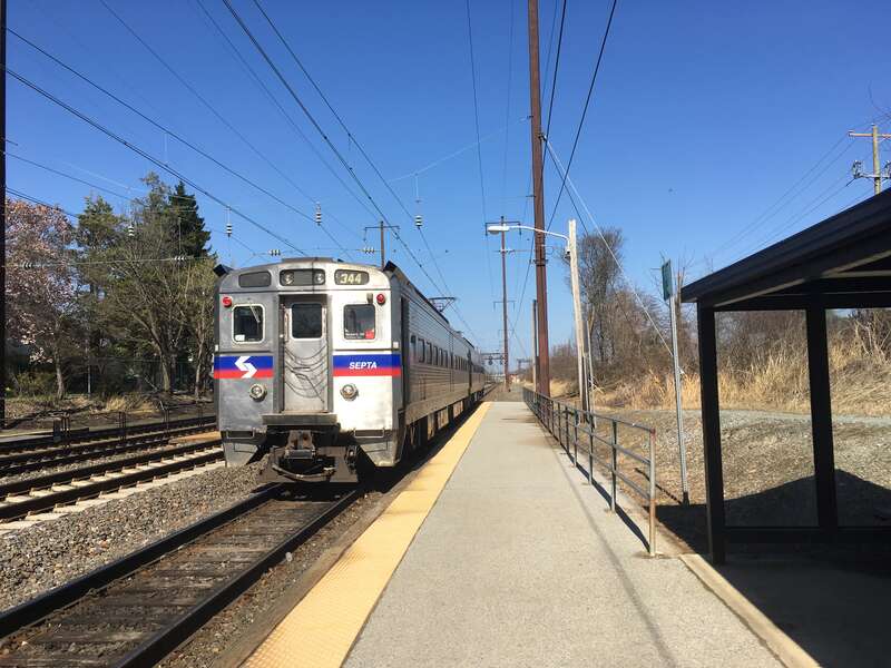 SEPTA Silverliner IV 344 leads an outbound Wilmington/Newark Line train into its final stop at Newark station in Newark, Delaware