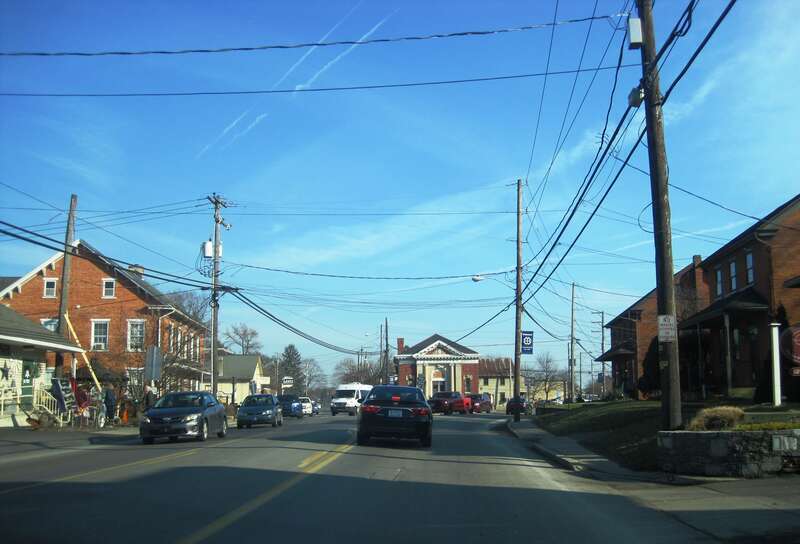 Photo of eastbound Pennsylvania Route 340 and PA 772 (Old Philadelphia Pike) in the Leacock Township, Pennsylvania village of Intercourse. Photo taken looking east between Center Street and Newport Road.