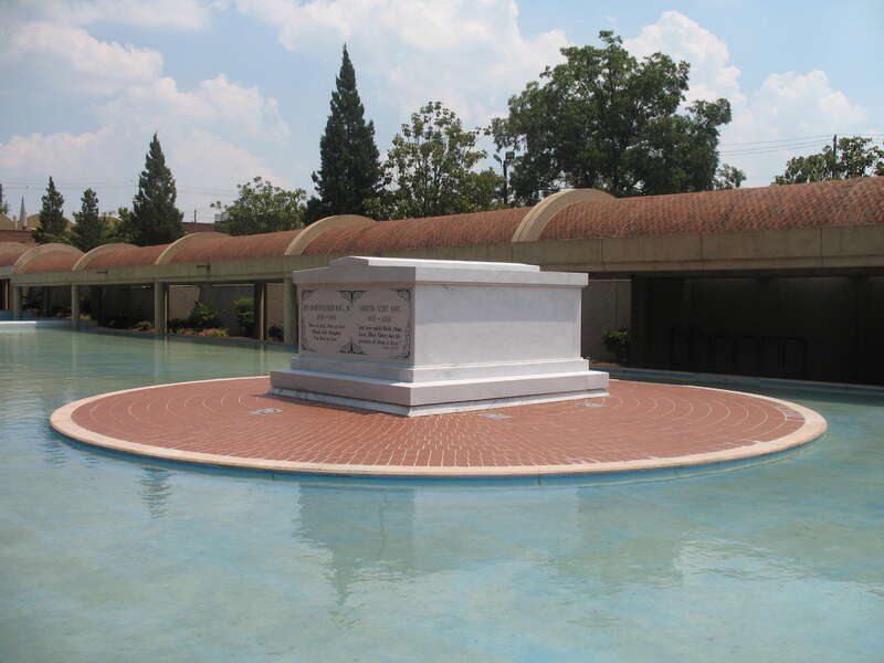 Tomb of Martin Luther King, Jr. &amp; Coretta Scott King
