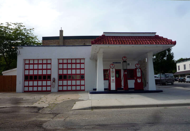 Minnesota Valley Oil Company Gas Station (1925), part of the Carver Historic District on the NRHP, Carver, Minnesota, USA.
