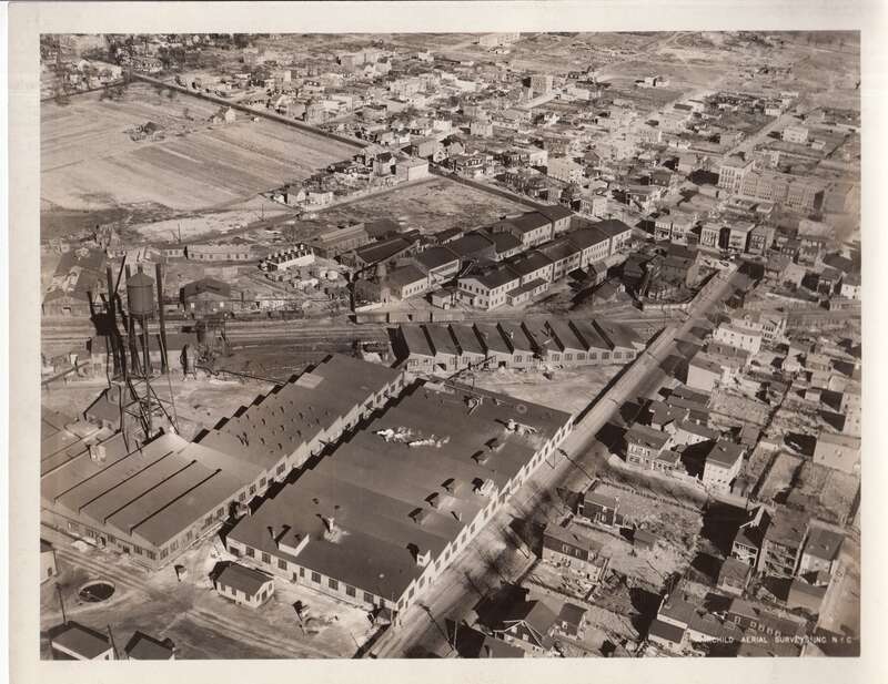 Aerial view of silver lake plant.
Keywords: aerial views; Edison Companies and Laboratories; (EDIS Historical Photo Series Name)