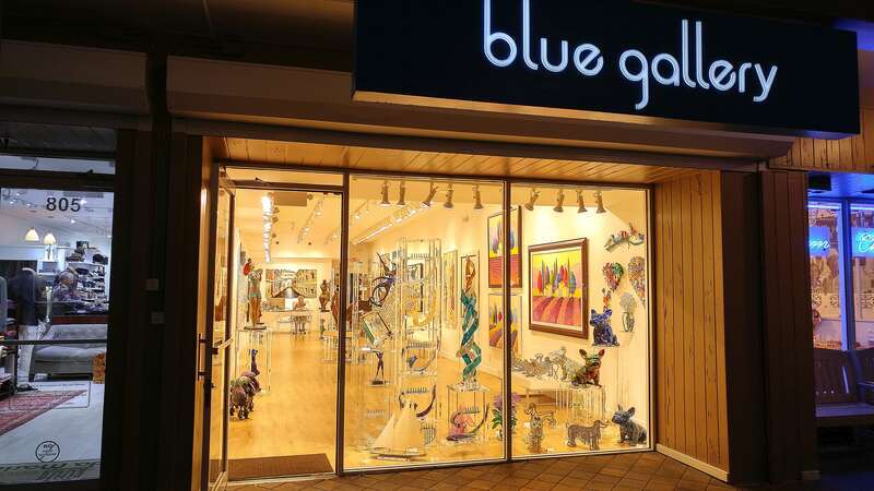 Art gallery in Las Olas Blvd