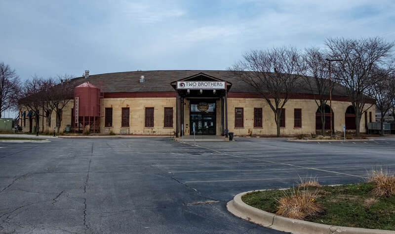 The roundhouse rarely has an empty parking lot any other time. Hopefully this local gem doesn't go out of business due to COVID 19. Originally constructed in 1856 as a roundhouse for the Chicago &amp; Aurora Railroad which then became Chicago,