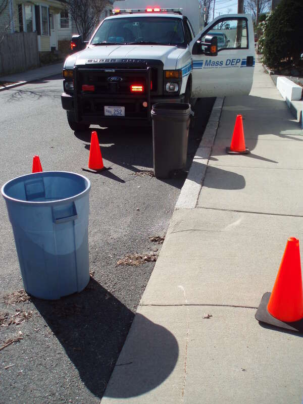 Photographs of an emergency response to a release of mercury on Bisson Street, Beverly, Massachusetts.
April 1 &amp; 2, 2010
MassDEP RTN: 3-0029174

Site summary information with link to reports:
