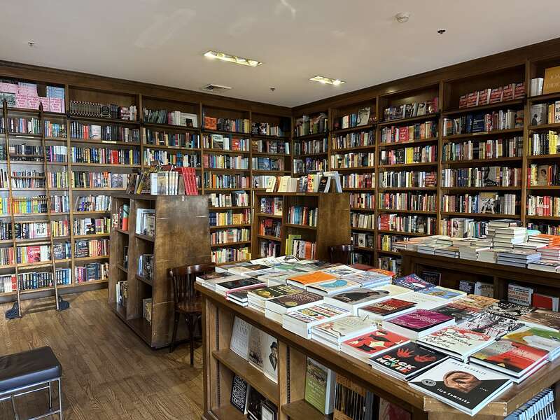Books &amp; Books, Coral Gables Florida, April 2023