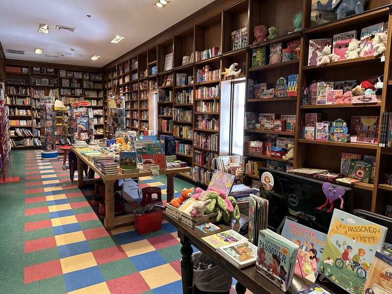 Books &amp; Books, Coral Gables Florida, April 2023