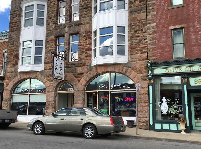 City Grille &amp; Bar