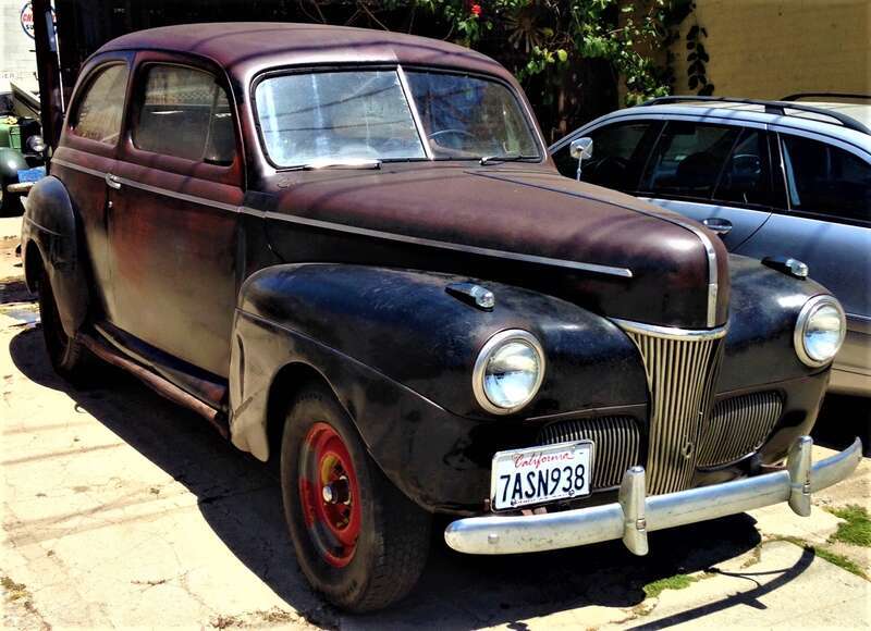 Ford Super Deluxe