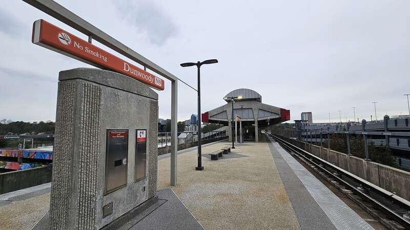 View of the platform for Dunwoody station, a metro station in Dunwoody, Georgia, facing north