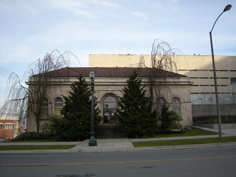 Former Carnegie Library, 3100 Oakes Avenue, Everett, Washington, USA. Listed on the National Register of Historic Places.
