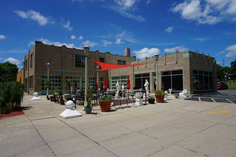 Hoffman's Deco Deli &amp; Cafe in Flint, Michigan (United States).