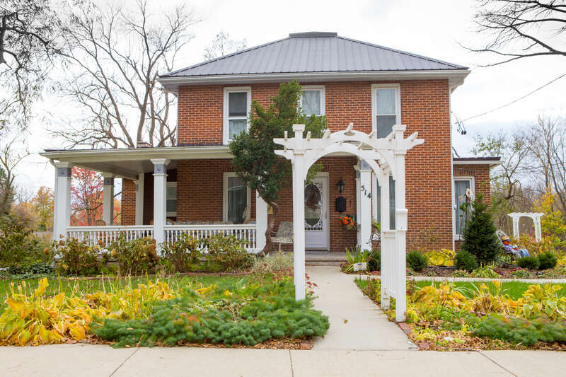 George W. and Mary J. (Maxwell) Robinson House