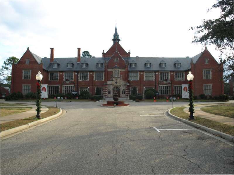 Flowers Memorial Hall on the campus of Huntingdon College