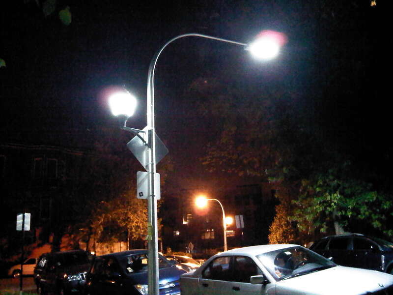 1300 block N Wicker Park Ave, "white light trial." The pedestrian lights at the side make it hard to tell whether these are better with regard to skyward light bleed, but I imagine that they are. With any luck, Chicago's jaundiced glow will be