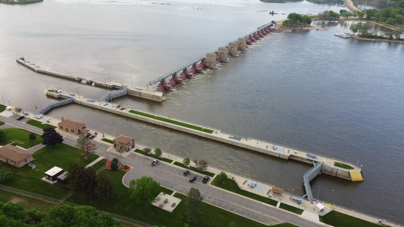 Aerial Photograph of Lock &amp; Dam 11