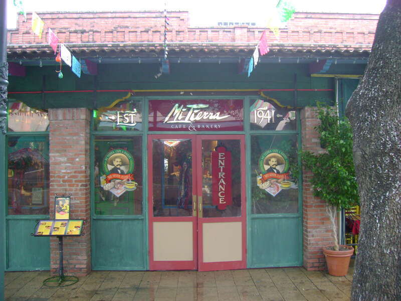 "Mi Tierra" restaurant &amp; bakery, San Antonio, Texas