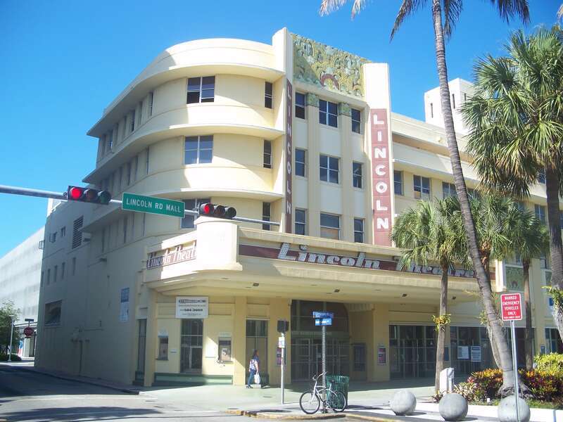 Miami Beach, Florida: Lincoln Road:

Lincoln Theatre