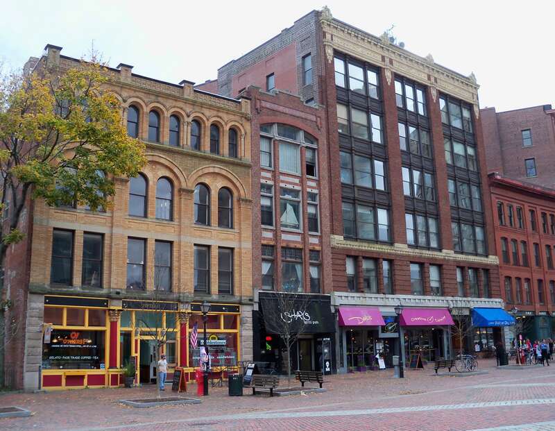 Monument Square 2