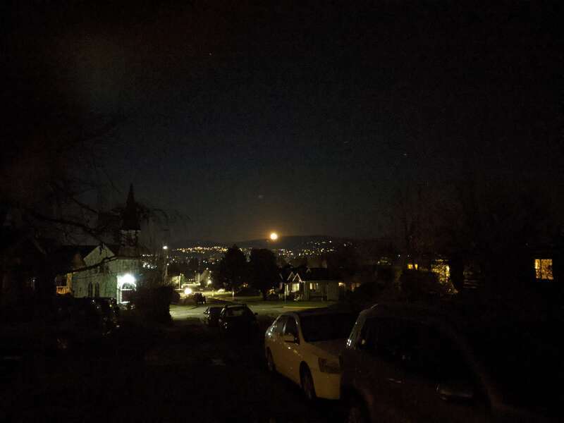Moonrise from Hight Street