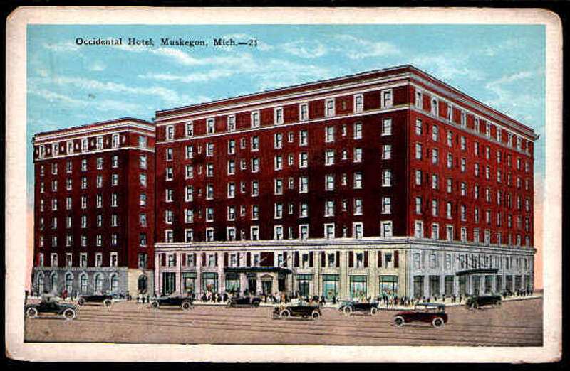 This postcard gives an idea of how massive this building was. Such a shame it was torn down in the mid 70s for a parking lot to serve the Muskegon Mall
The view shows the corner of Third Street and Clay Avenue. The broad side of the building is along