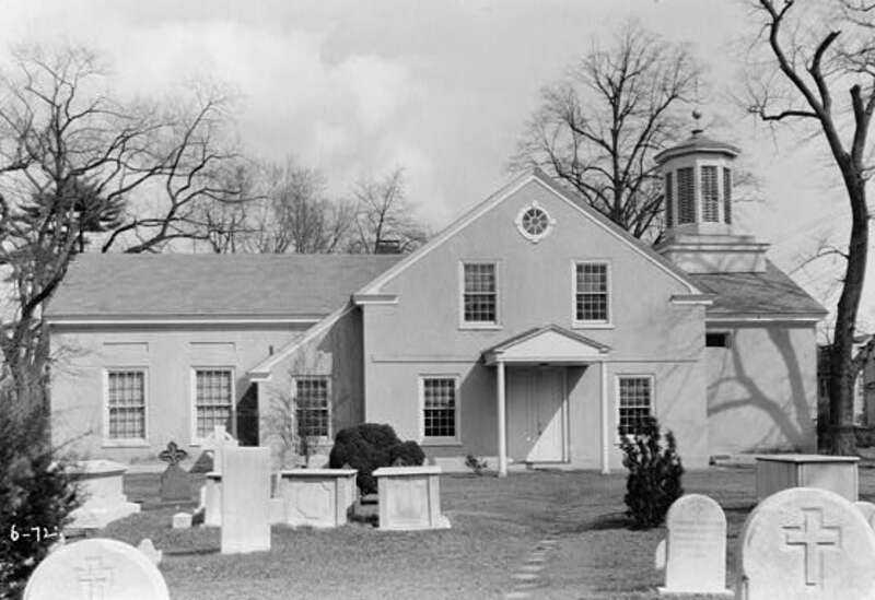 Old St. Mary's Church, West Broad &amp; Wood Streets, Burlington (Burlington County, New Jersey) (cropped)