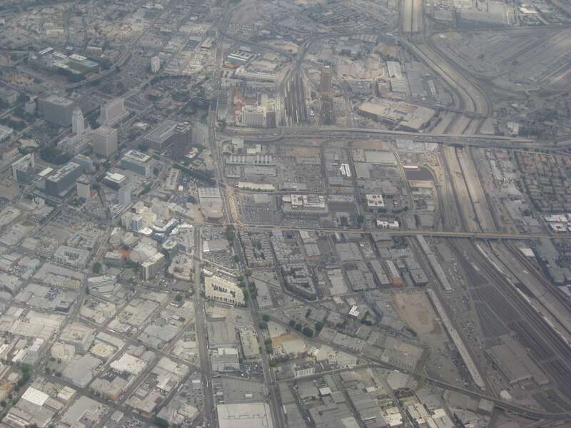 <a href="http://www.wikimapia.org/#lat=34.0499749&amp;lon=-118.236773&amp;z=16&amp;l=0&amp;m=a&amp;v=2" rel="nofollow">www.wikimapia.org/#lat=34.0499749&amp;lon=-118.236773&amp;amp...</a>
Los Angeles City Hall 
<a