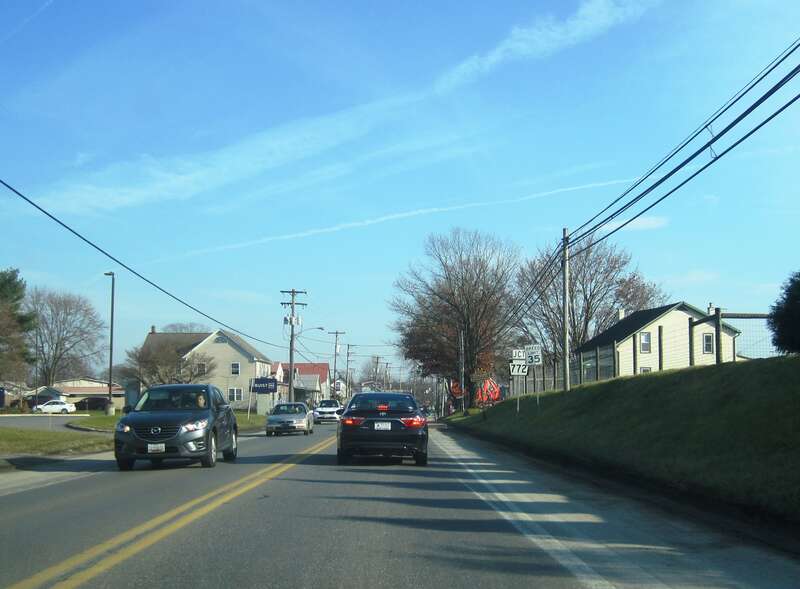 Photo of eastbound Pennsylvania Route 340 (Old Philadelphia Pike) in the Leacock Township, Pennsylvania village of Intercourse. Photo taken looking east between Clearview Road and PA 772.