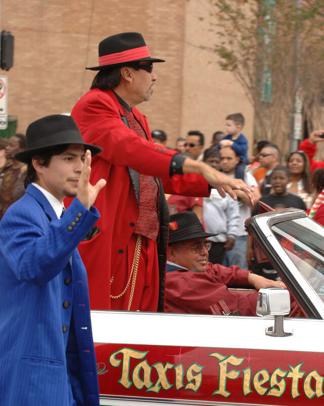 HEB Parade 2008 C063T