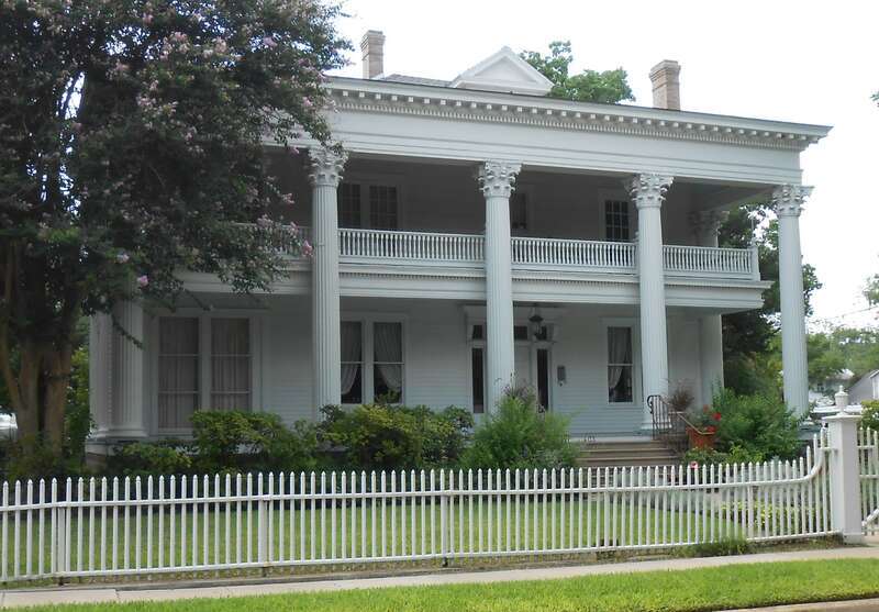 Pickering House, 403 N. Glass Street, Victoria, Texas