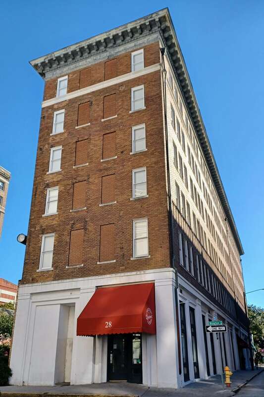 Planters Inn, Savannah, GA, SW corner