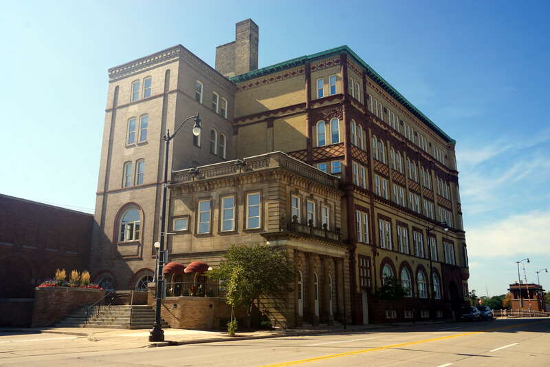 The Shoop Building in Racine, Wisconsin (United States).