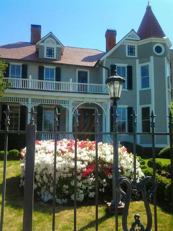 Sedberry-Holmes House, 232 Person St. Fayetteville
