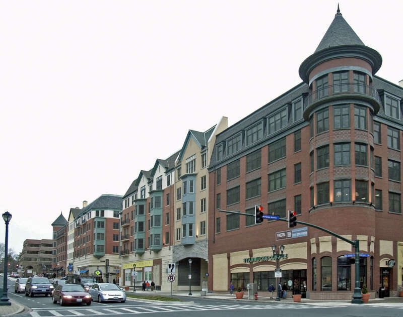 The project's reality -- that it's a large apartment complex stacked atop a "community retail center," both owned by (different) faceless Wall Street REITs -- becomes a little more obvious here. Note that the retail appropriately slopes downward with