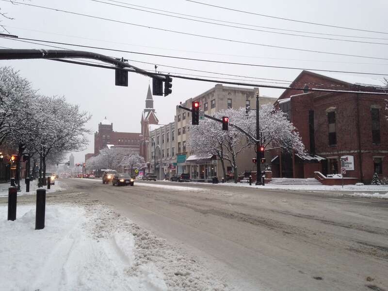 A northeastern view at the intersection of Main and Pearl streets in downtown Nashua, New Hampshire