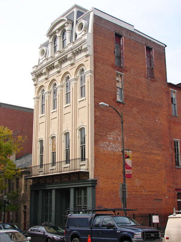 Sprenger Brewery	on the NRHP since November 27, 1979. At 125–131 East King Street in the Central Business District of Lancaster, Pennsylvania.  Frankly this doesn't look like a brewery to me, but the address is correct.  It must be the Brewery