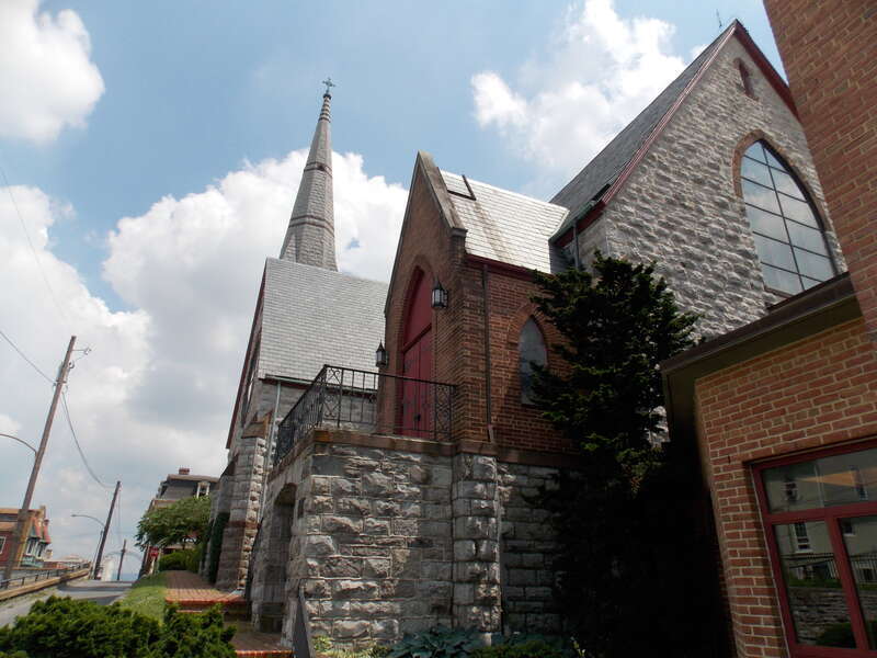 St. John's Episcopal Church in Hagerstown, Maryland.





This is an image of a place or building that is listed on the National Register of Historic Places in the United States of America. Its reference number is 79003261.

