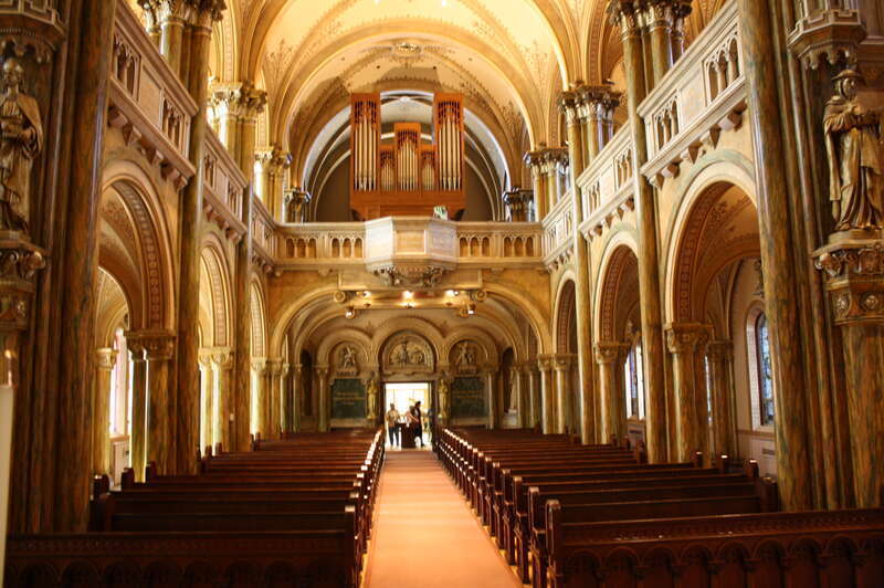 The interior of the w:Maria Angelorum Chapel inside the w:St. Rose of Viterbo Convent. It is listed on the National Register of Historic Places. The building was built between 1900 and 1905, so all artwork is in the public domain in the United